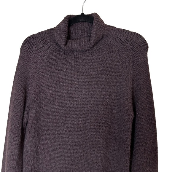 Aritzia The Group by Babaton 100% Alpaca Day Off Turtleneck Sweater - Picture 4 of 10